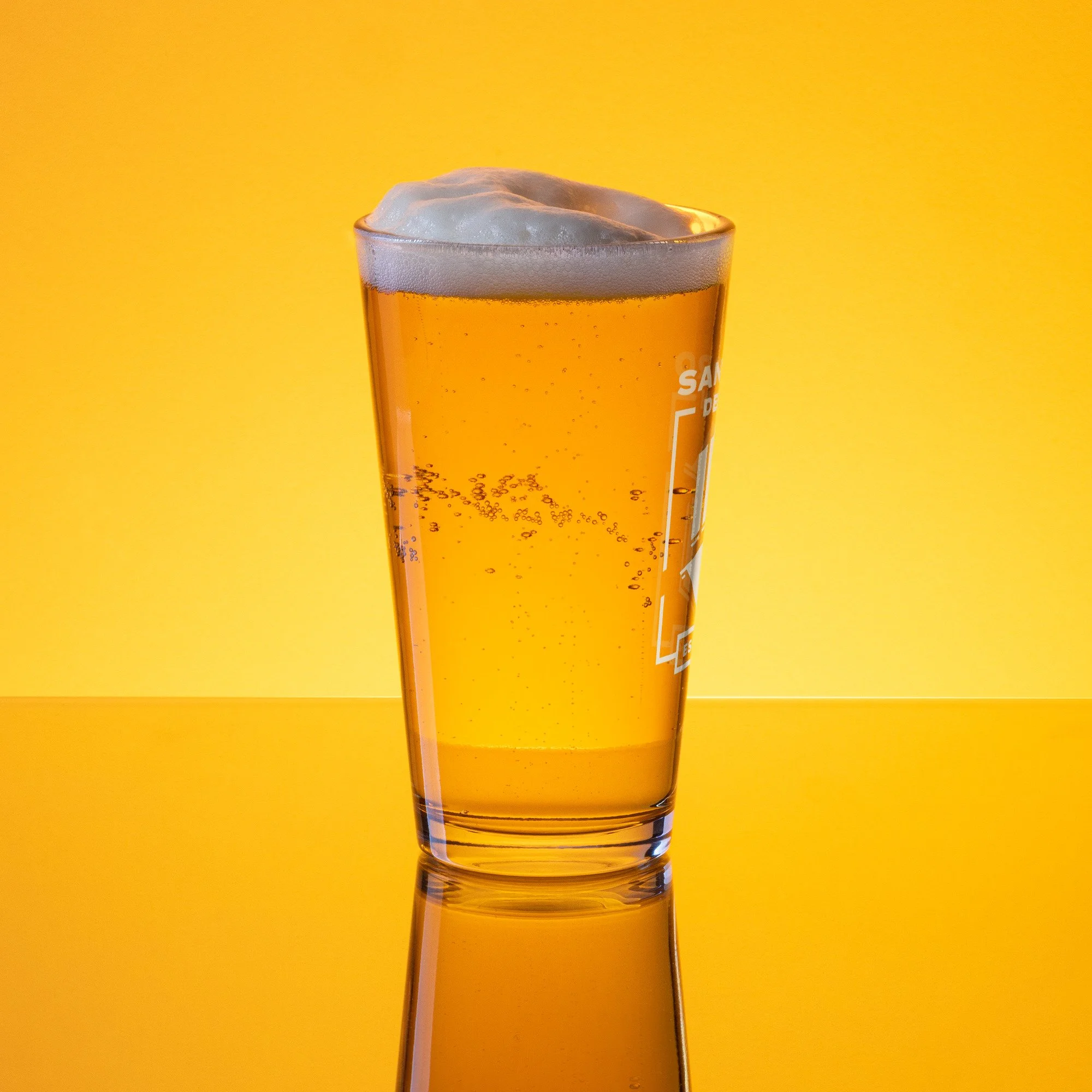 shaker-pint-glass-(16-oz)-16-oz-right-691f8df89cdb3.jpg