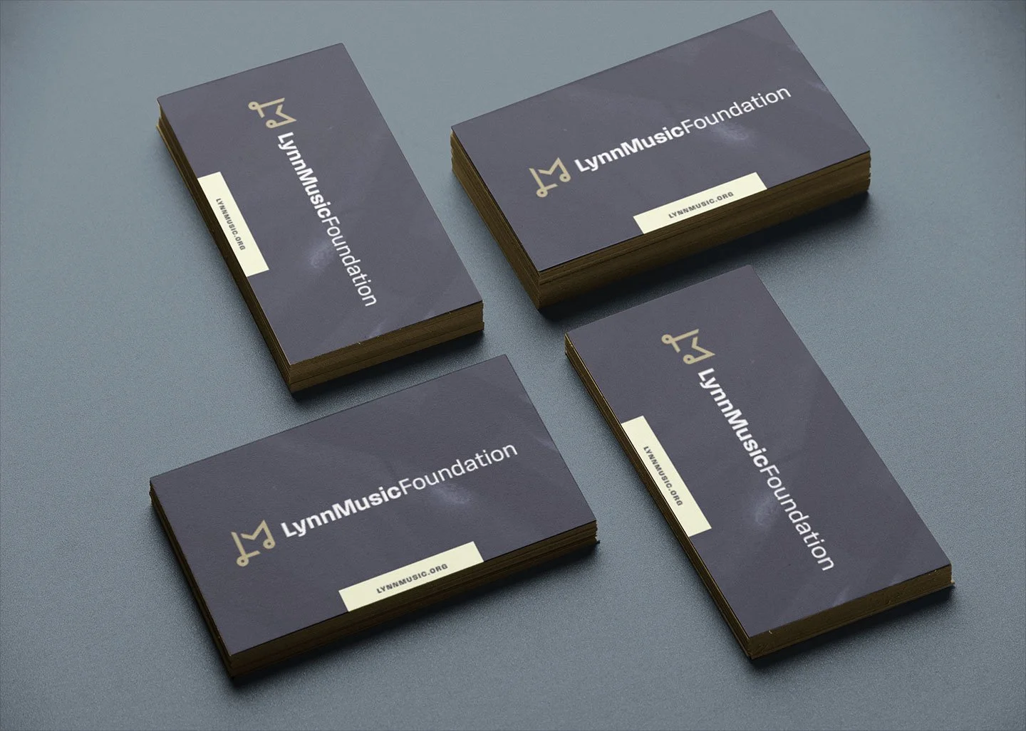 business-card-mockup-of-multiple-stacked-cards-in-a-varied-angled-arrangement-21944.jpg