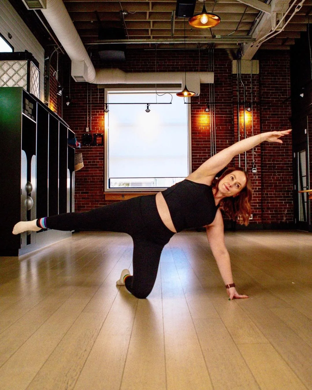 New to Moveology? You don't need to know the 𝗺𝗼𝘃𝗲𝘀. You don't need to be flexible. You don't need to have your "fitness life" figured out. You just need to walk through the door. We'll take it from there. 💫

DM us with any questions. 
