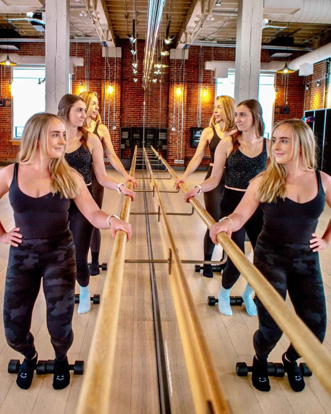 At Moveology, our classes are designed to challenge experienced exercisers while still feeling approachable for beginners. Why? Because great coaching isn't about making 𝗺𝗼𝘃𝗲𝗺𝗲𝗻𝘁 complicated. It's about helping everyone find the right challen