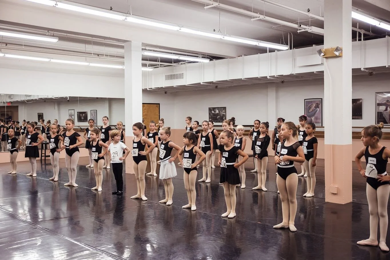 BEHIND THE SCENES 💫 NUTCRACKER AUDITIONS 

We had so much fun casting @balletacademy_ventura prep 1 - level 4a students today! Can&rsquo;t wait to get rehearsals underway as we officially kick off NUTCRACKER SEASON! ❄️✨💂🏼&zwj;♀️

📷 @bylariza_phot