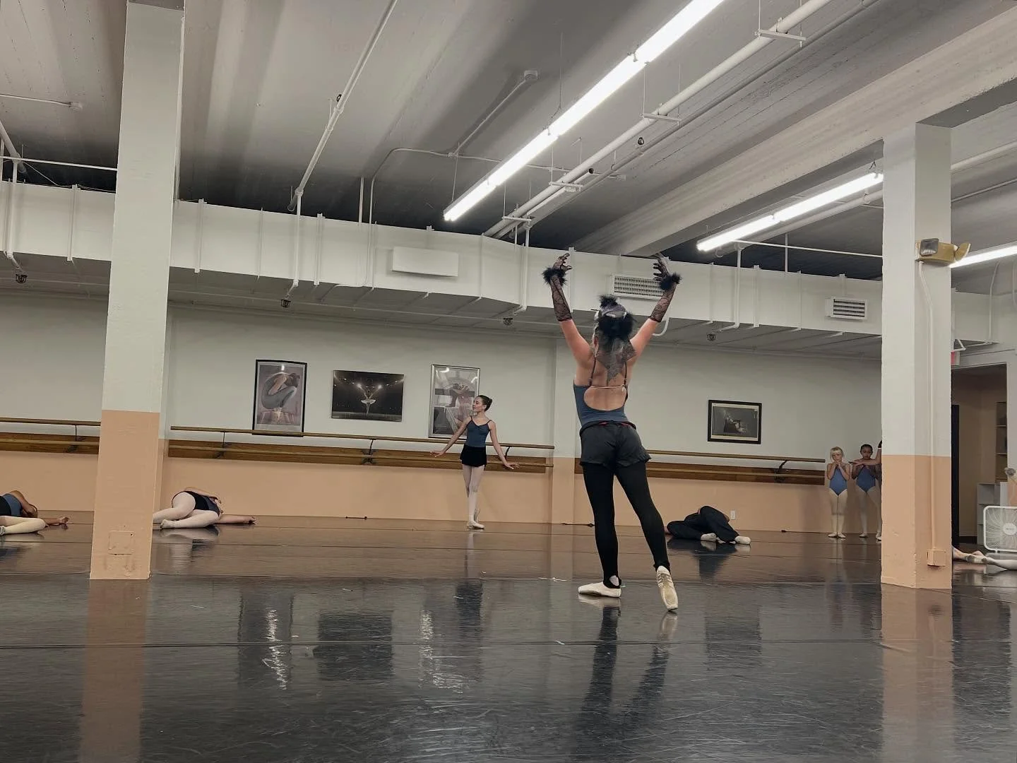 The magic is building in the Ballet Academy Ventura studios and our dancers are hard at work bringing The NUTCRACKER to life! ♥️
Catch a glimpse of the behind the scenes dedication that makes this holiday tradition sparkle ✨ 
Tickets are ON