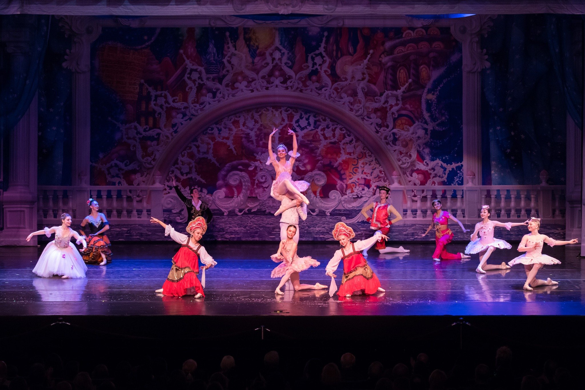 👑 1 Day Until The Nutcracker!
Our countdown wraps with Princess Clara and her Nutcracker Prince's breathtaking Grand Pas de Deux and the dazzing Finale. 💫💕🎄

Graceful, iconic, and pure magic, this moment captures the very heart of The Nutcracker 
