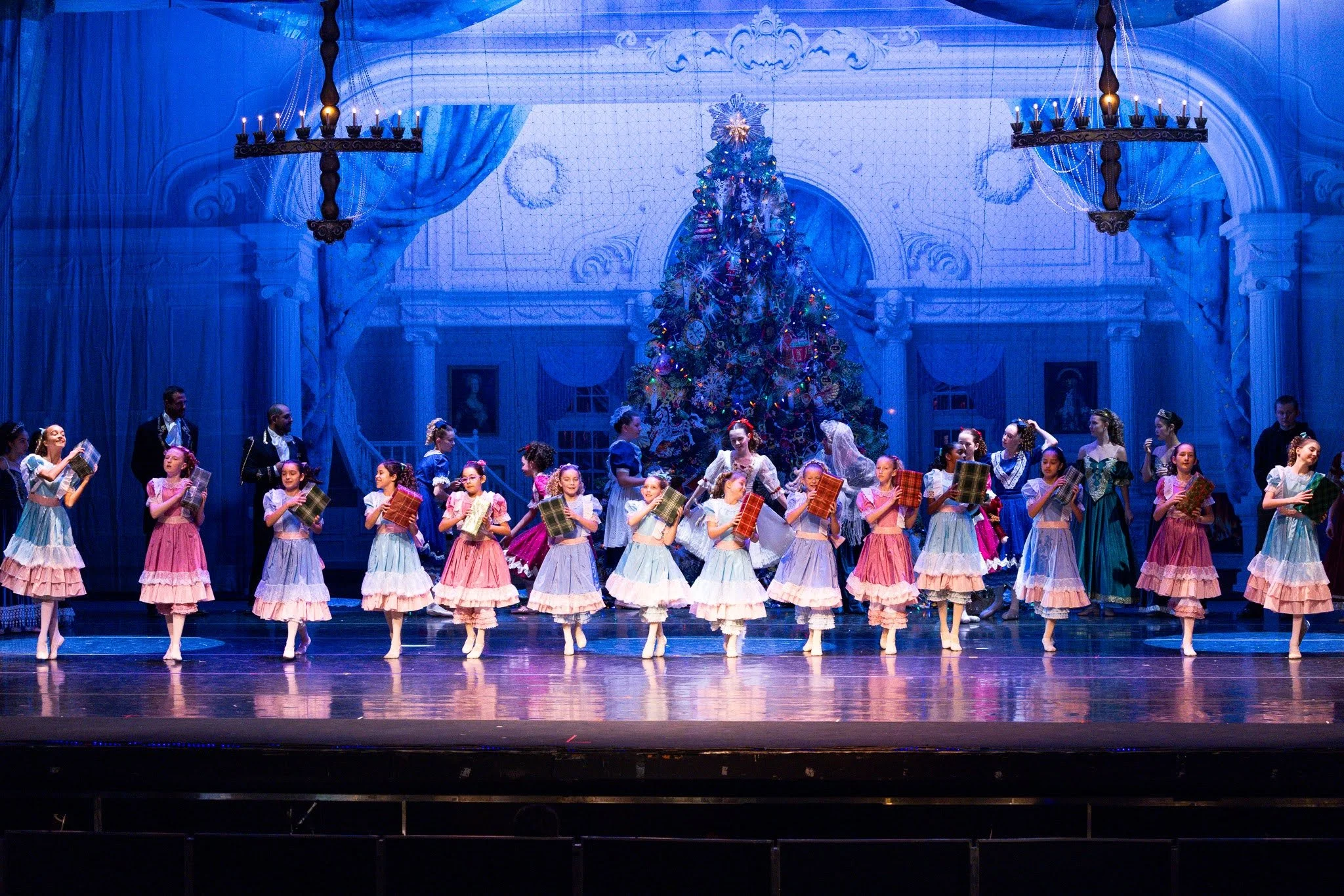 ✨ LAST CHANCE ✨
Just one more performance of The Nutcracker today at 2:00 and you can still join the magic!

From Clara&rsquo;s joyful party 🎁, the sparkling Snow Pas de Deux ❄️, to the whimsical dancers of the Land of Sweets 🍬&hellip; don&rsquo;t 