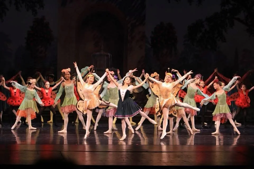 Wow, just ✨2️⃣✨ days until SNOW WHITE!

Stage rehearsal is today and this cast of 60 are so excited to perform for you! 
🍎✨🪞

Get tickets for a show or two, or three! 
🎟️ Only at venturacountyballet.com

📅 Sat 5/16 at 3 PM
📅 Sun 5/17 at 2 PM
📅 