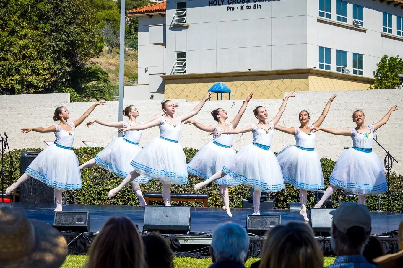Thanks to all that came out to see us perform at Art Walk Ventura on Saturday! Hope you had as much fun as we did. 

See us next on the Oxnard Performing Arts Center stage presenting our 28th annual The NUTCRACKER with Opera SLO Grand Orchestra &bull