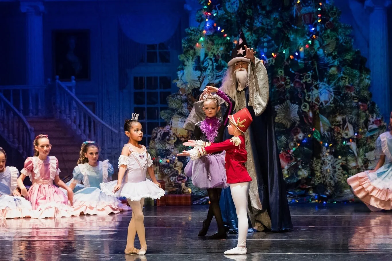 From studio rehearsal to stage magic ✨&hearts;️

Behind every Nutcracker performance are countless hours spent learning, practicing, adjusting, and growing together. Seeing these Nutcracker party scene puppets come to life under the stage lights make