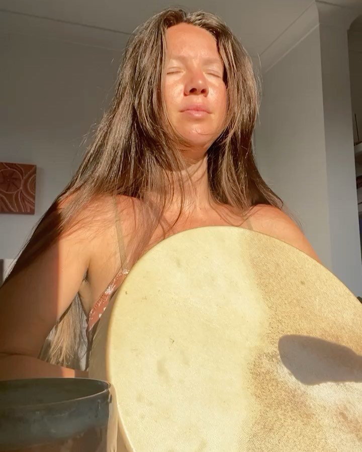 What was behind the drum? More than just a pregnant bellied woman. 

The weekend of weaving our medicine drums with @sacred_rising back in December 2022 

I ended up with severe back pain, flu like symptoms and waves of nausea. Camping with the bare 