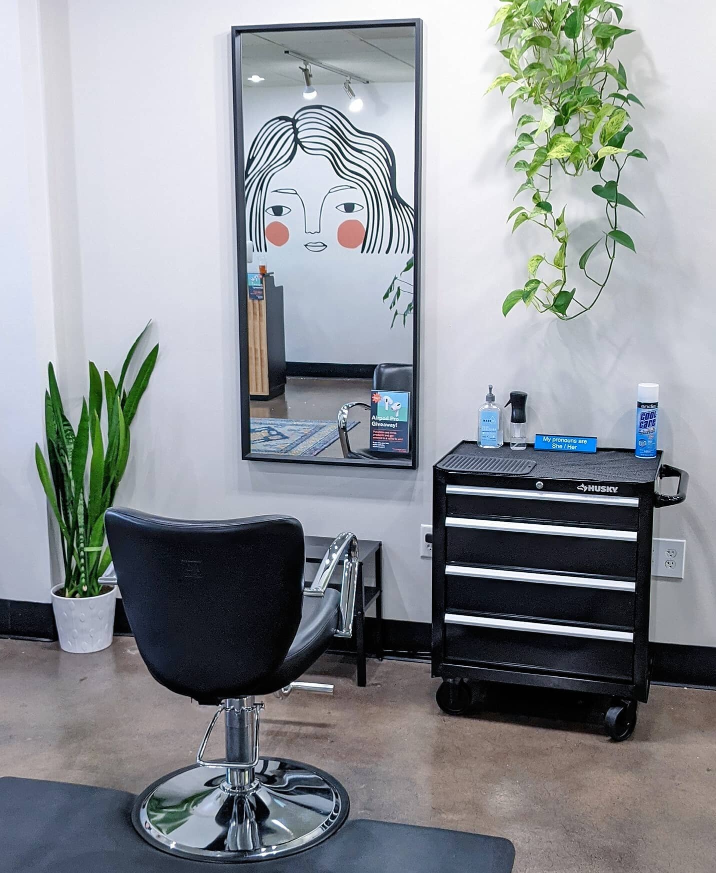 New styling stations are here! 👀
.
#sprucehair #innersense #haircut #hairsalon #amika #kevinmurphy #innersenseorganicbeauty #sulfatefree #hairbrained #durhamnc #bullcity #greathairday #hairinspo #chapelhill #bestofdurham #unc #duke #durhamhair #durh