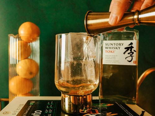 Japanese whiskey cocktails : Toki highball cocktail