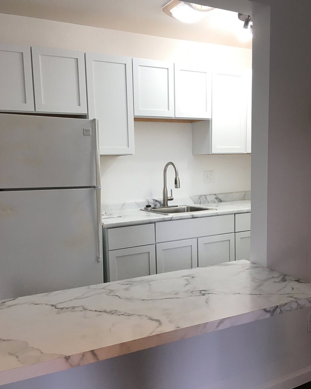 #tb to our complete remodeling of Lincoln Park Station to include brand new kitchens, showers, and a gym for our tenants!

Stay tuned for any new openings! #distinctmanagement