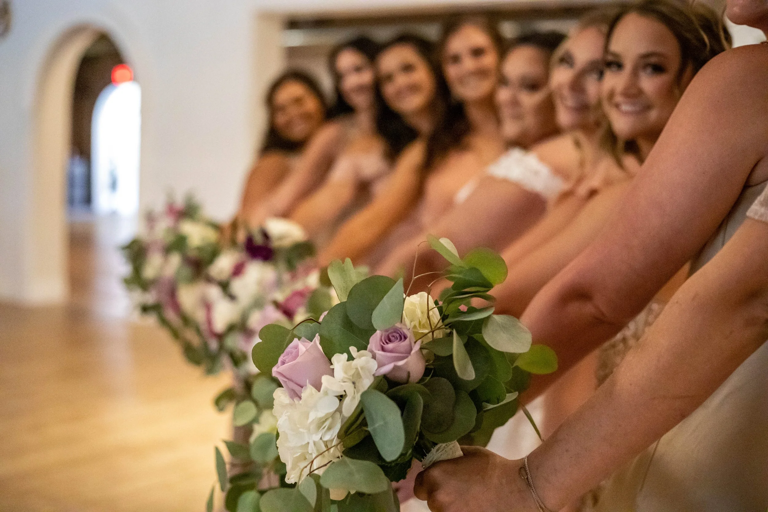 Newton Iowa Wedding Photo Bridal Party with Flowers
