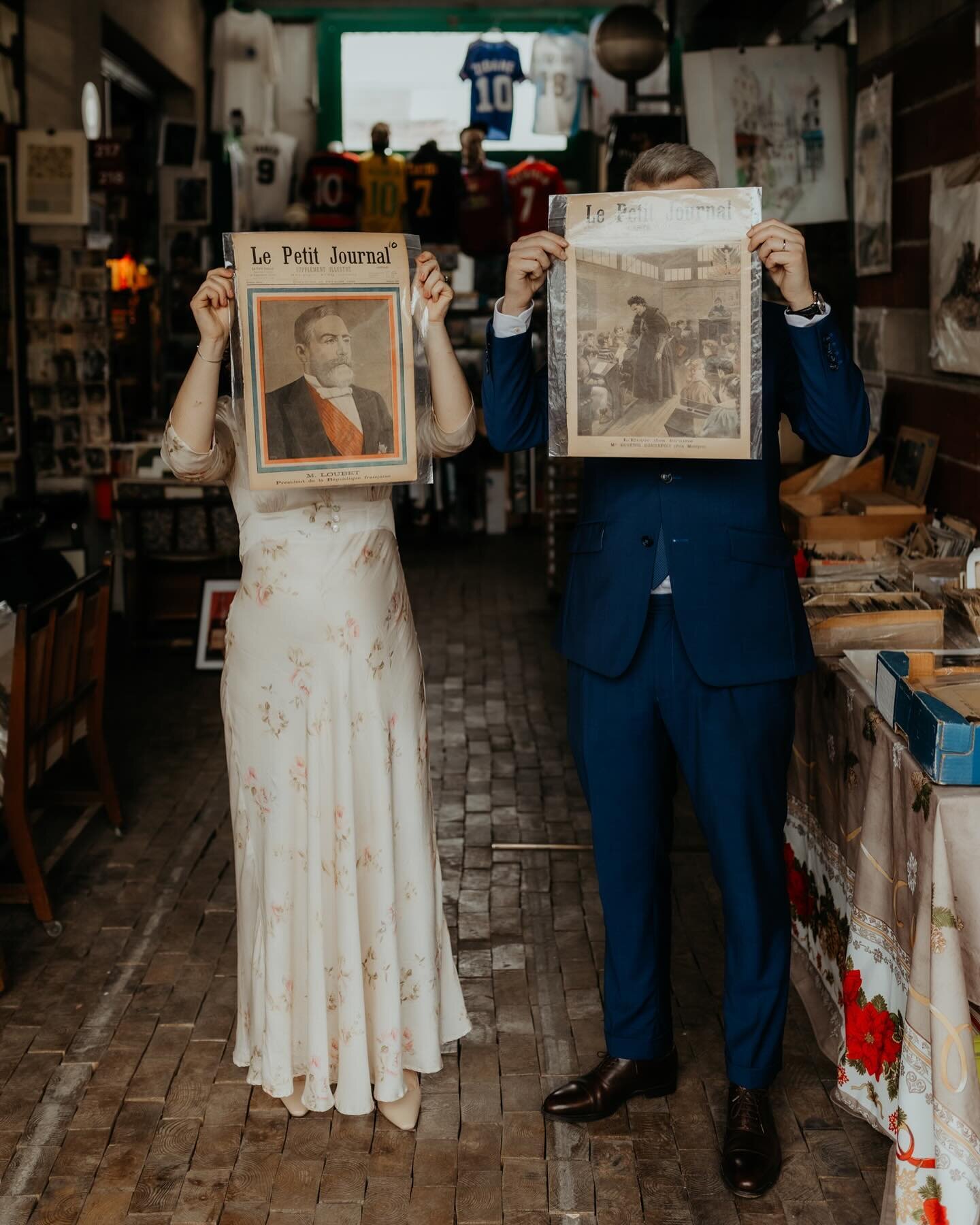 🇫🇷
Vous aimez ?
Il n&rsquo;y a pas longtemps, Elisabeth m&rsquo;a contact&eacute;e pour son mariage &agrave; la Mairie de Saint-Ouen, juste &agrave; c&ocirc;t&eacute; de chez moi. Elle voulait &eacute;galement faire ses photos de couple dans les pu