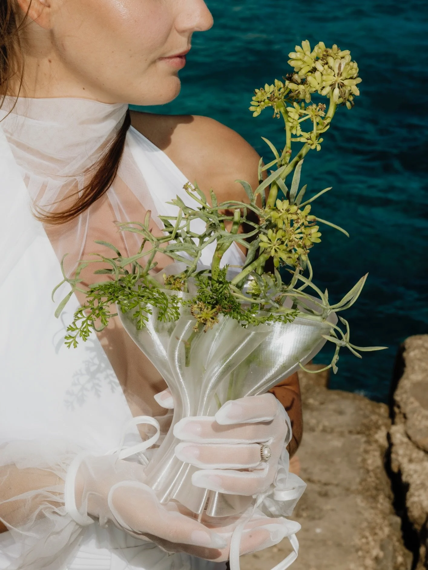 Saying your vows on a secluded beach in Mallorca, surrounded by cliffs, light and silence.
Then entering the Mediterranean, letting the water close the moment and transform it into something deeper, slower and unforgettable.

Mallorca offers a rare b