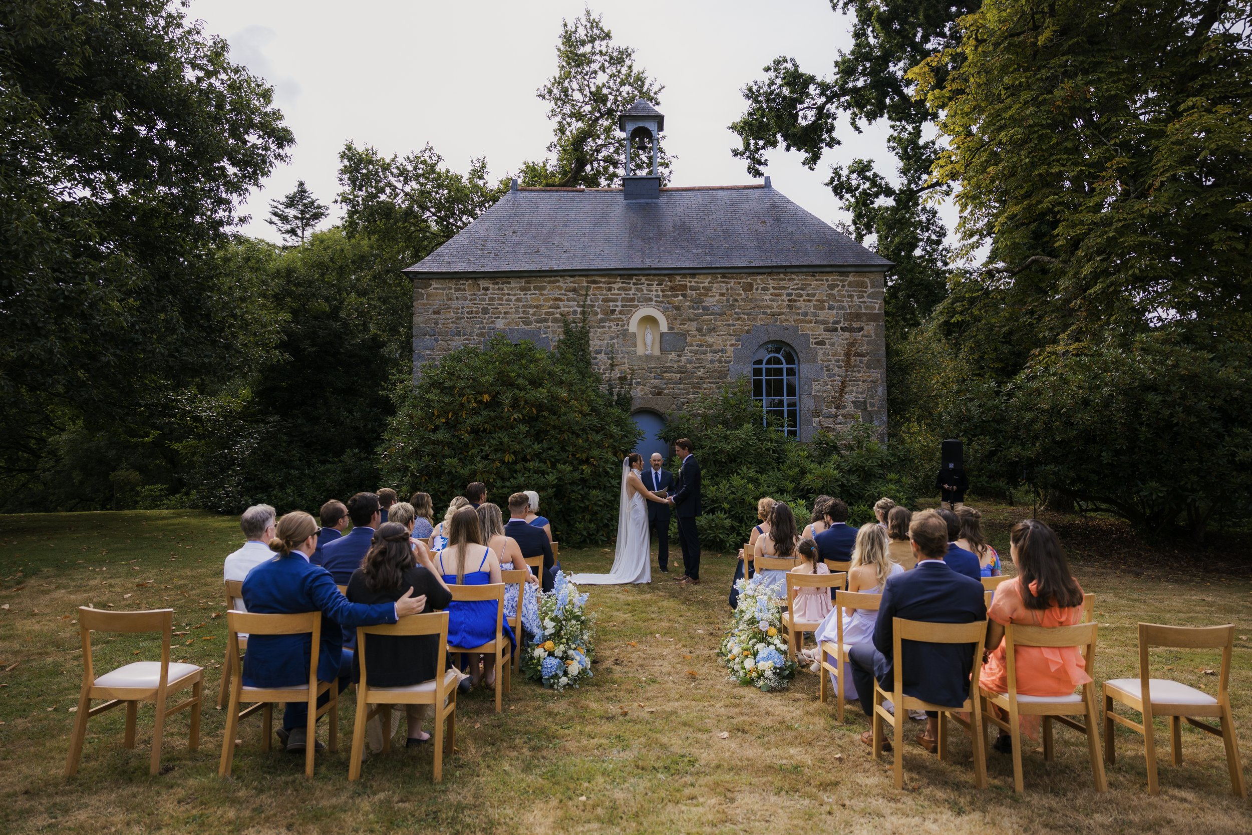 wedding ceremony photographer