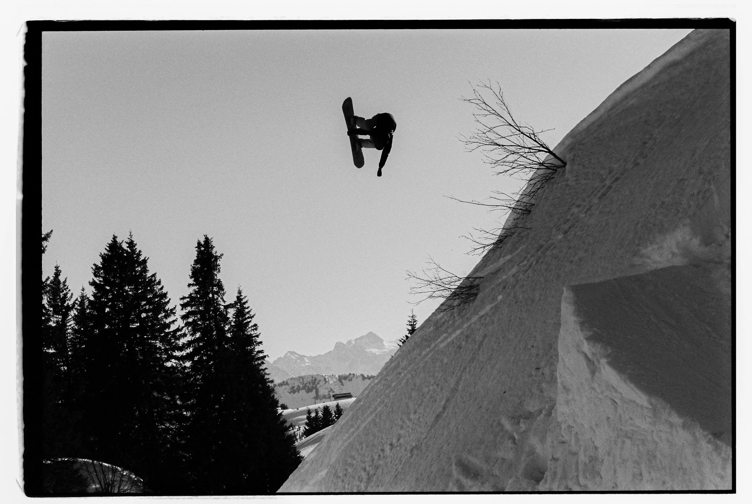 Full Part: Lukas Ellensohn "Shake the World"