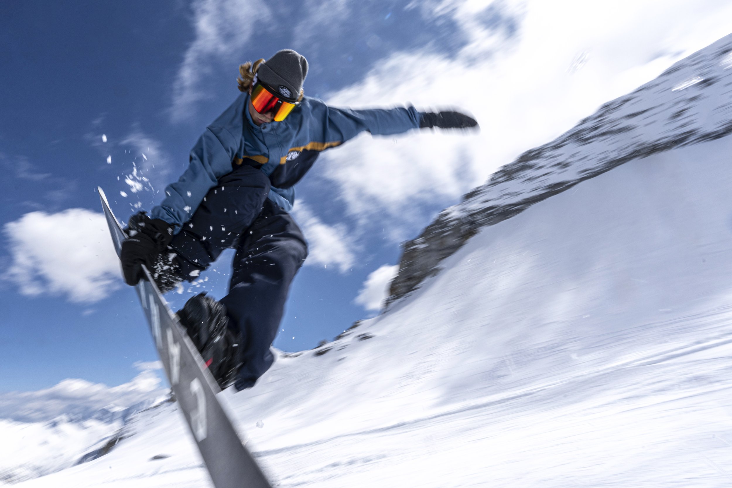 Horsefeathers Team Week 2025