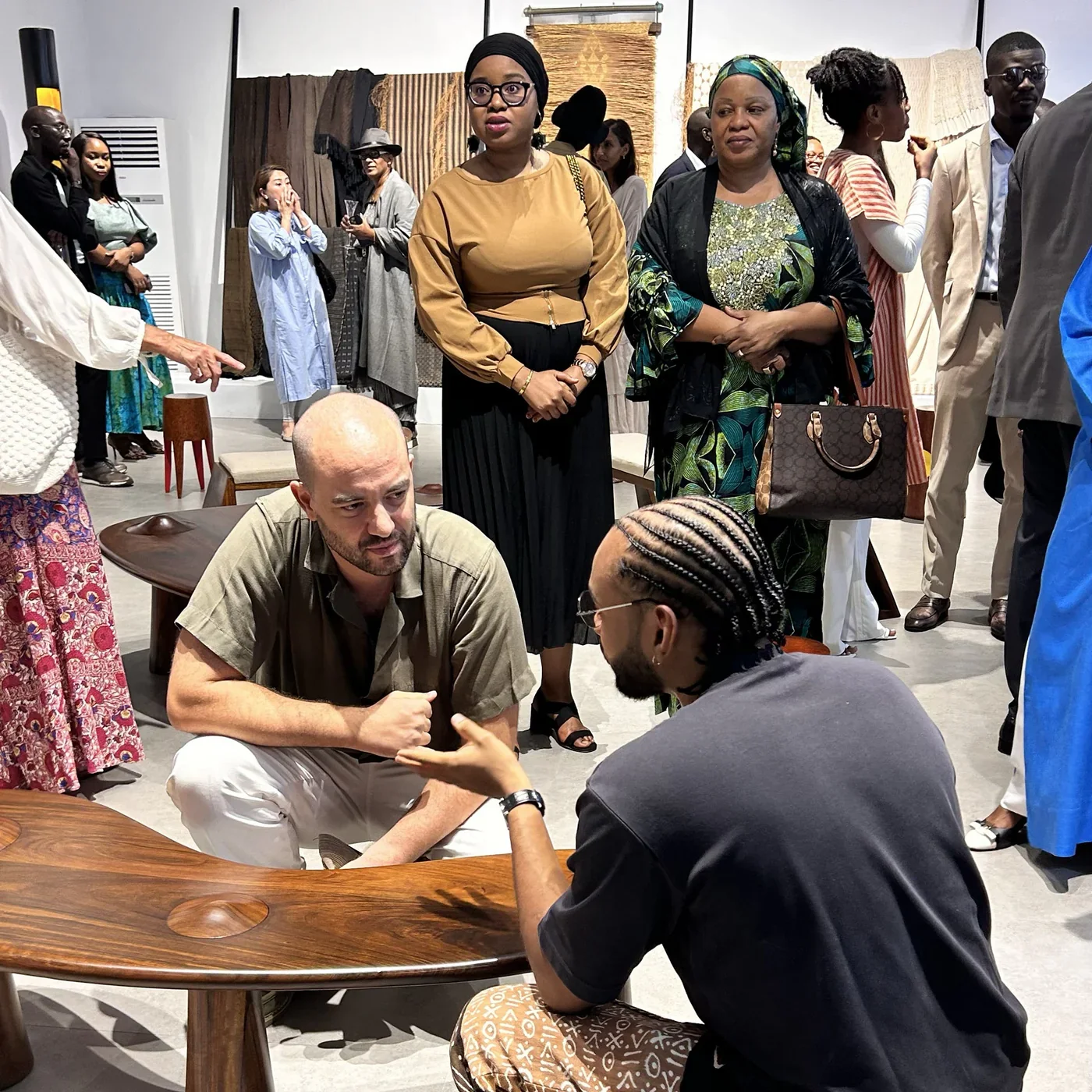 Matières &amp; Gestes — exposition privée à Abidjan