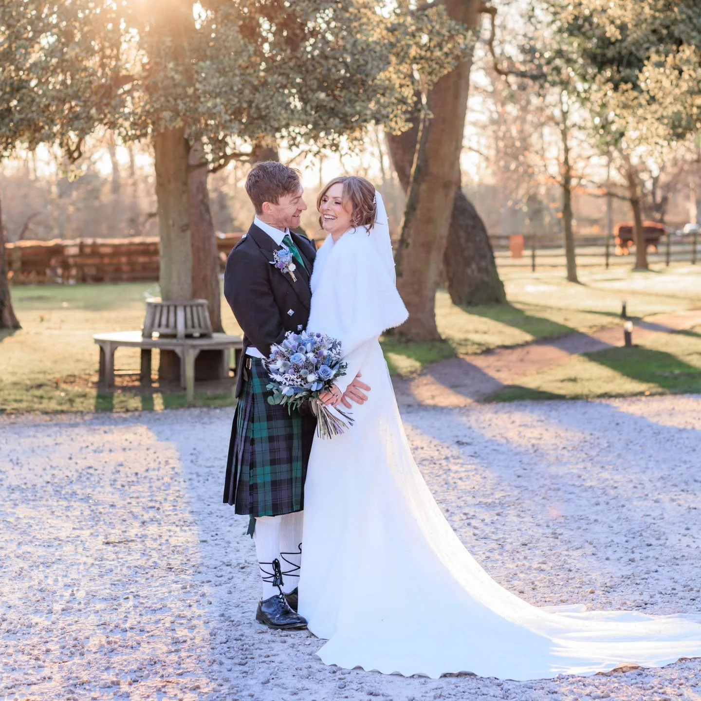 Kim &amp; Aaron had the most magical wedding day at @carlowrie_castle  They came all the way from Australia to get married at this stunning Scottish castle and their Australian guests loved the full Scottish atmosphere.
Kim looked incredible and brav