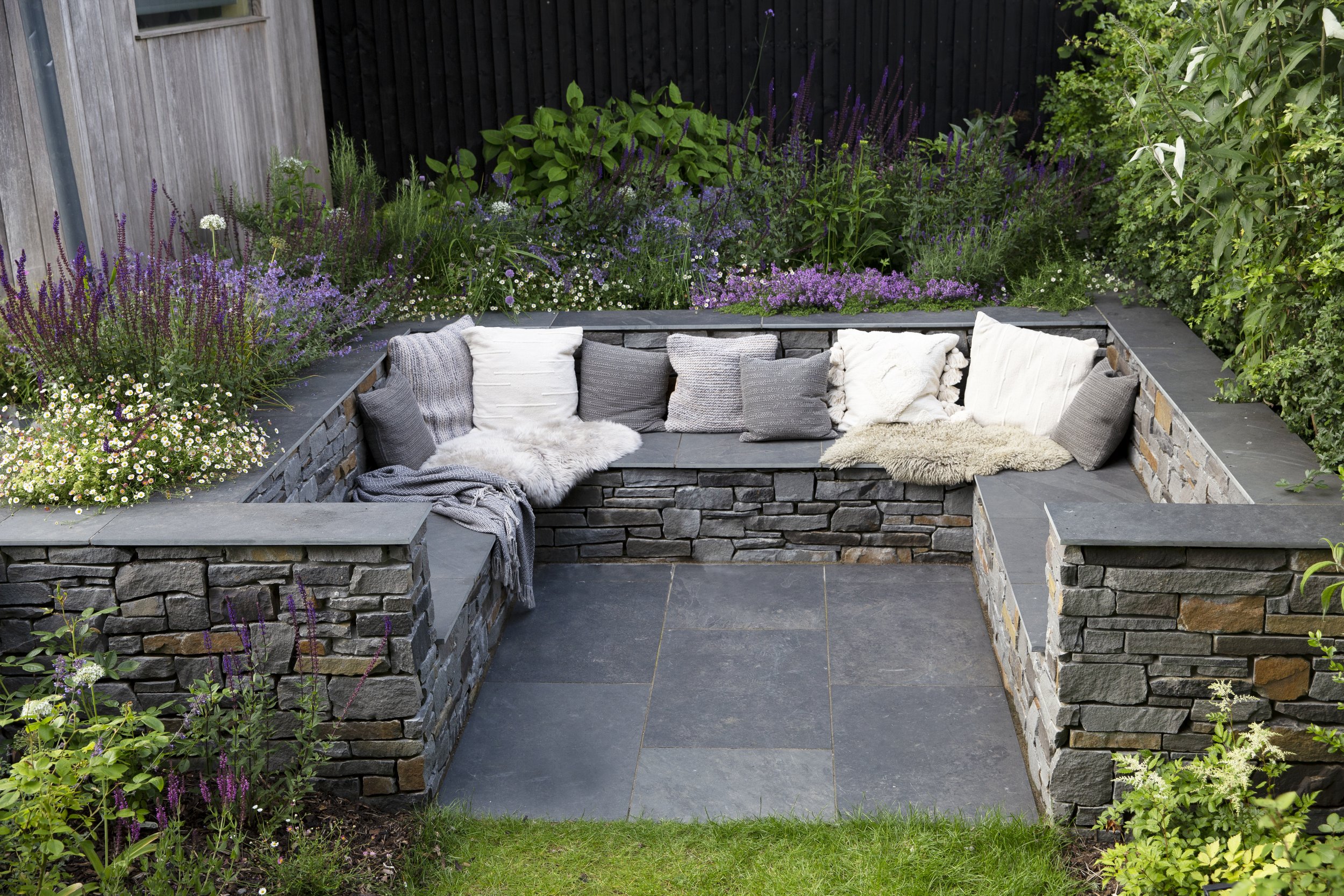 Victoria-Wade-built-in-seating-stone.jpg