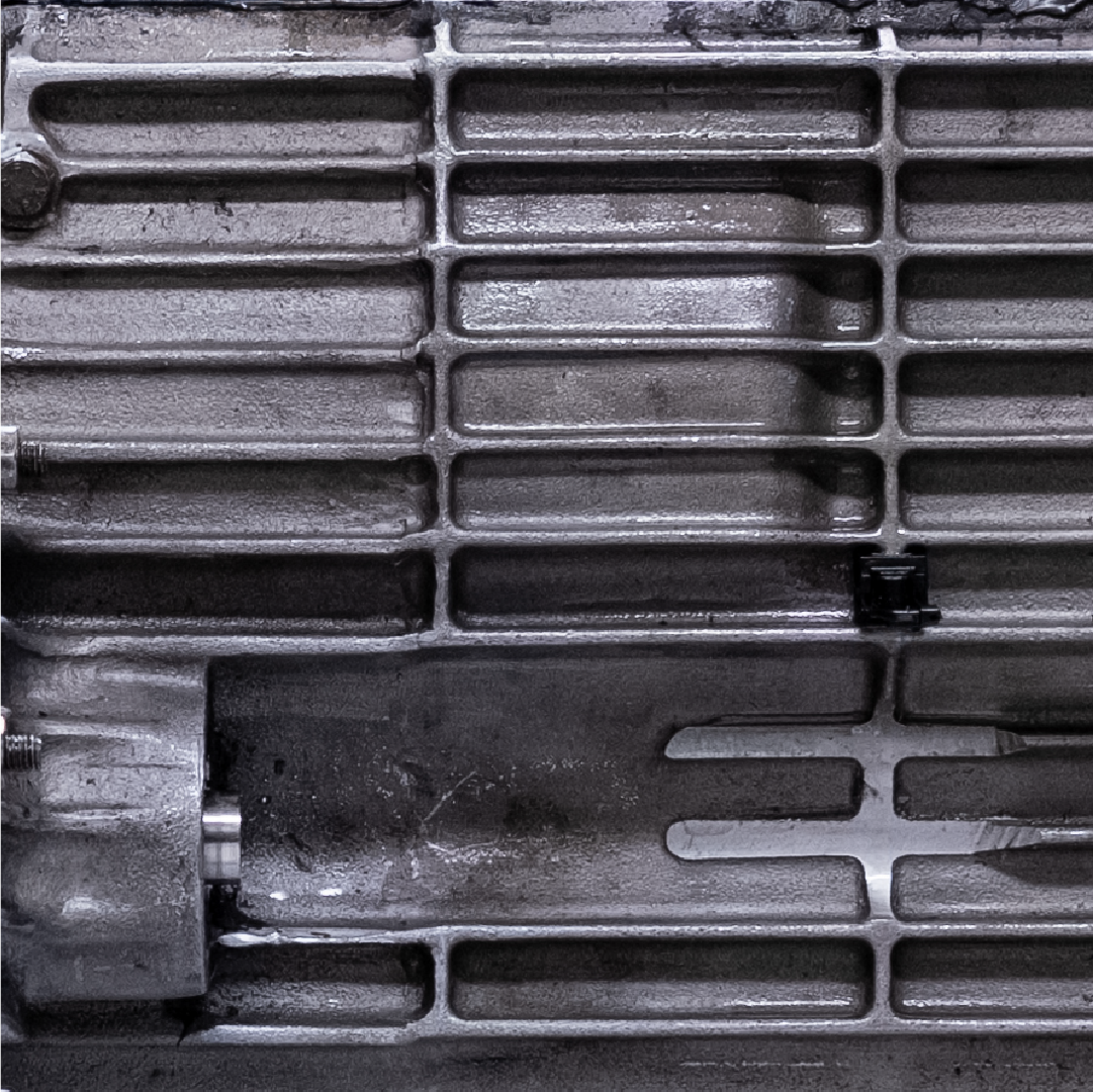 Gros plan d’un carter de boîte de vitesses sur banc d’essai pour systèmes de transmission de puissance