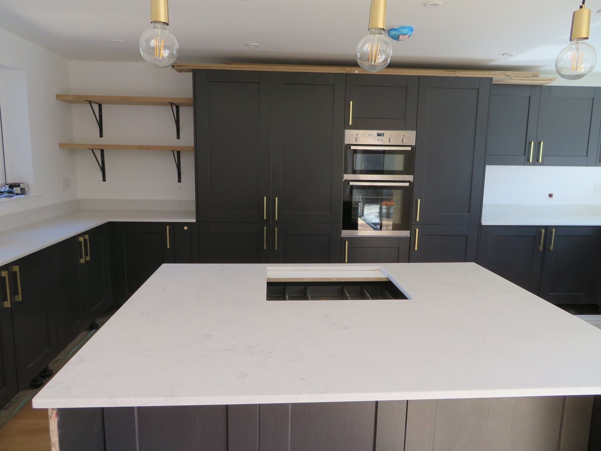 Carrara_Quartz_Worktops_Island_Upstand_Camberley_Surrey_1.jpeg