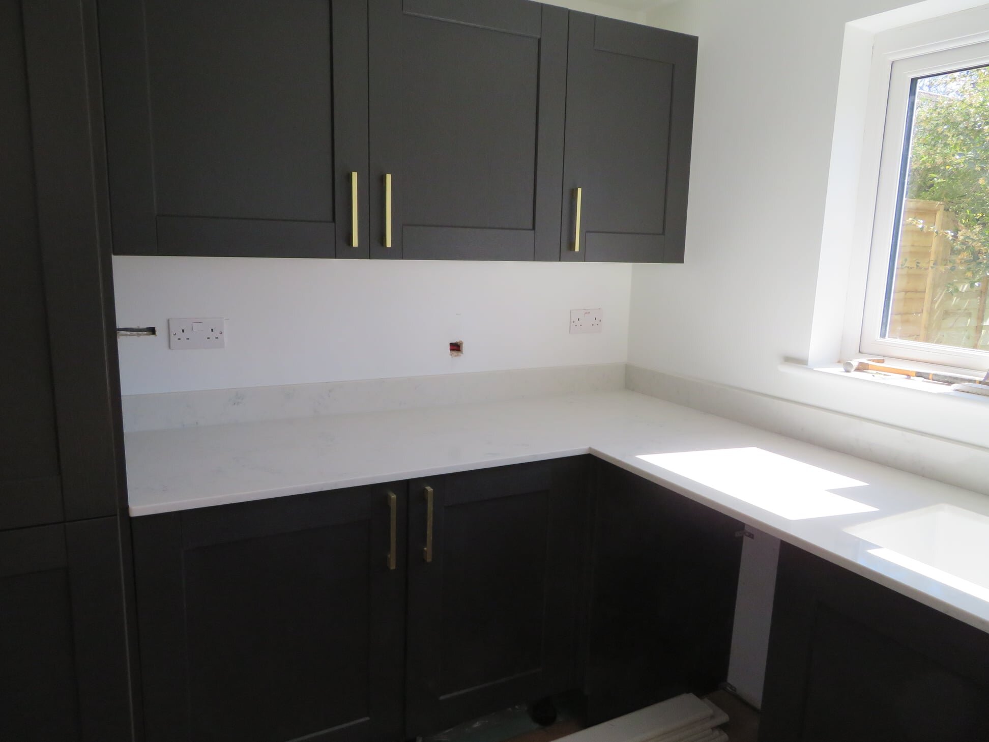 Carrara_Quartz_Worktops_Island_Upstand_Camberley_Surrey_4.jpeg