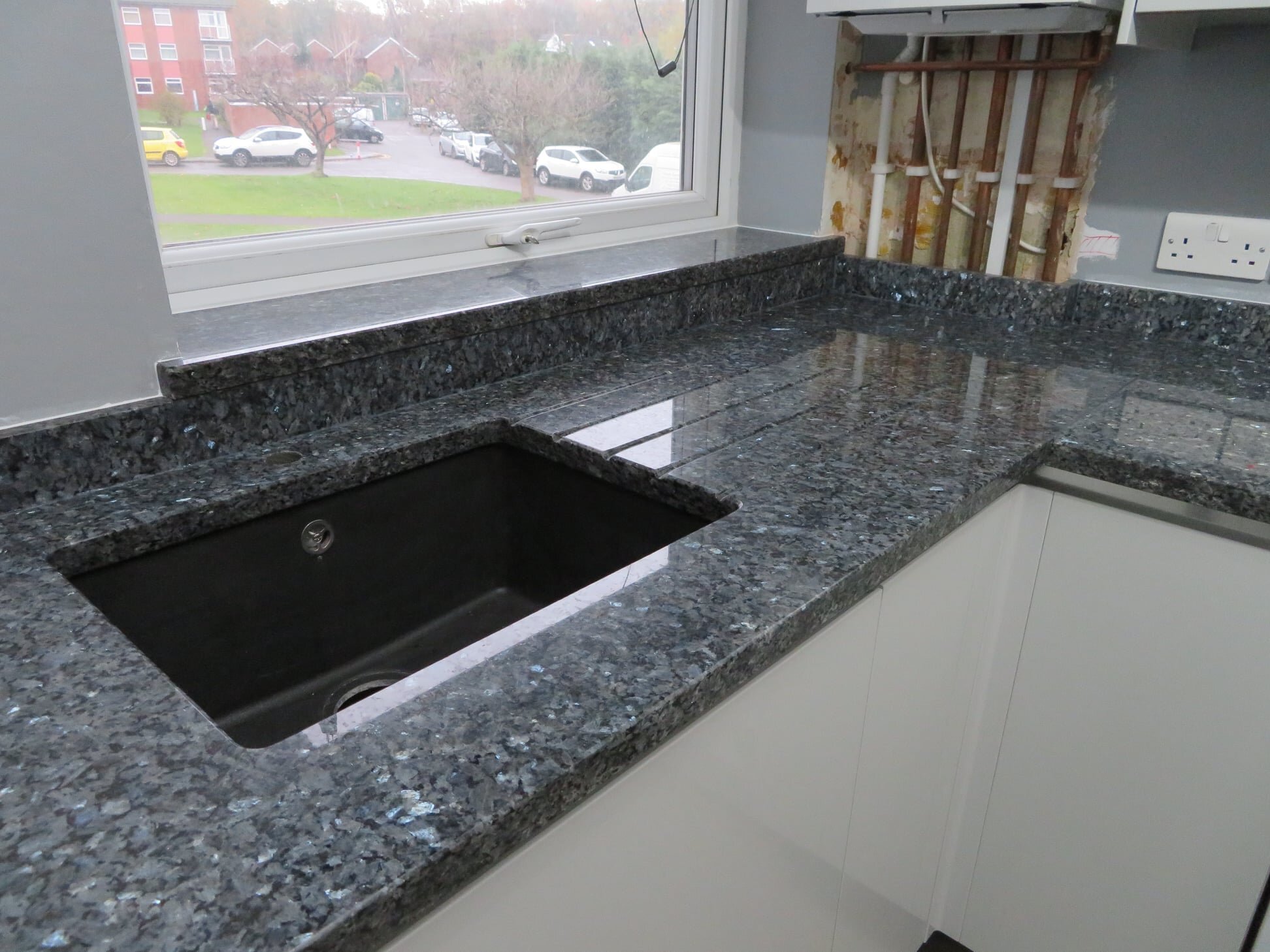 Blue_Pearl_Granite_Worktops_Aldershot_1.jpeg