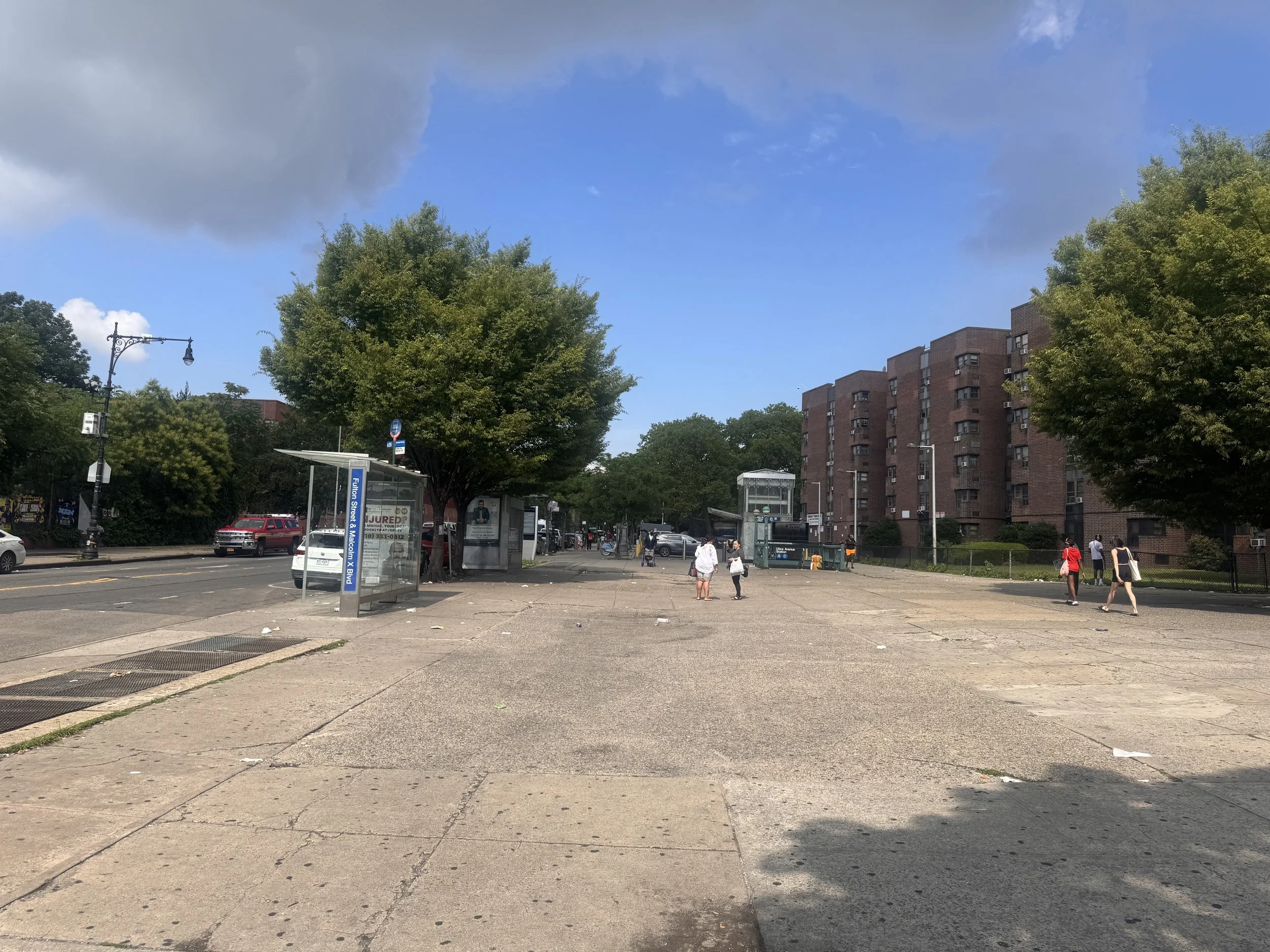 Plaza near Utica Avenue A Train 1933.jpg