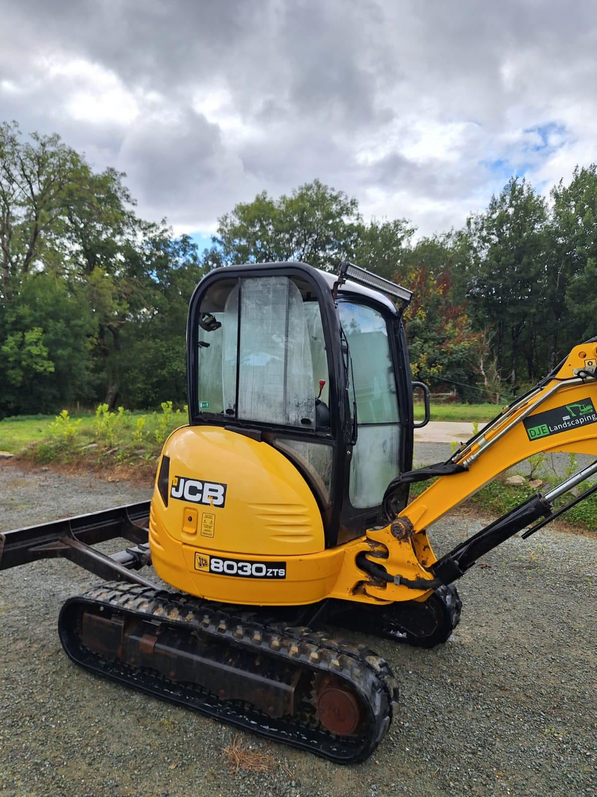 JCB 8030_1.png