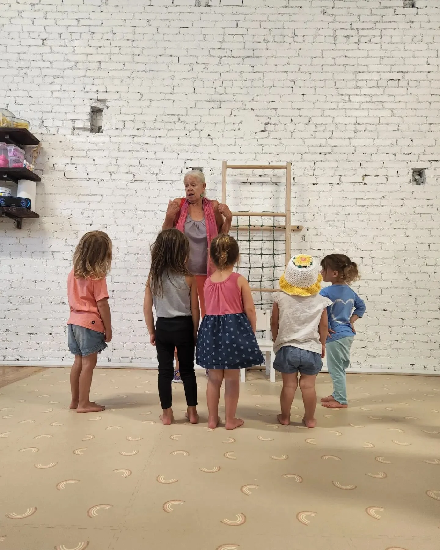 Our Fall classes begin in just one week! Registration ends Friday, September 2.

Classes meet once a week for 12 weeks, September 6-December 16! 

Swipe through for offerings, ages, and schedule.

⭐️Follow Their Lead, 12-18m, Mon 9am
⭐️Sensory Scienc