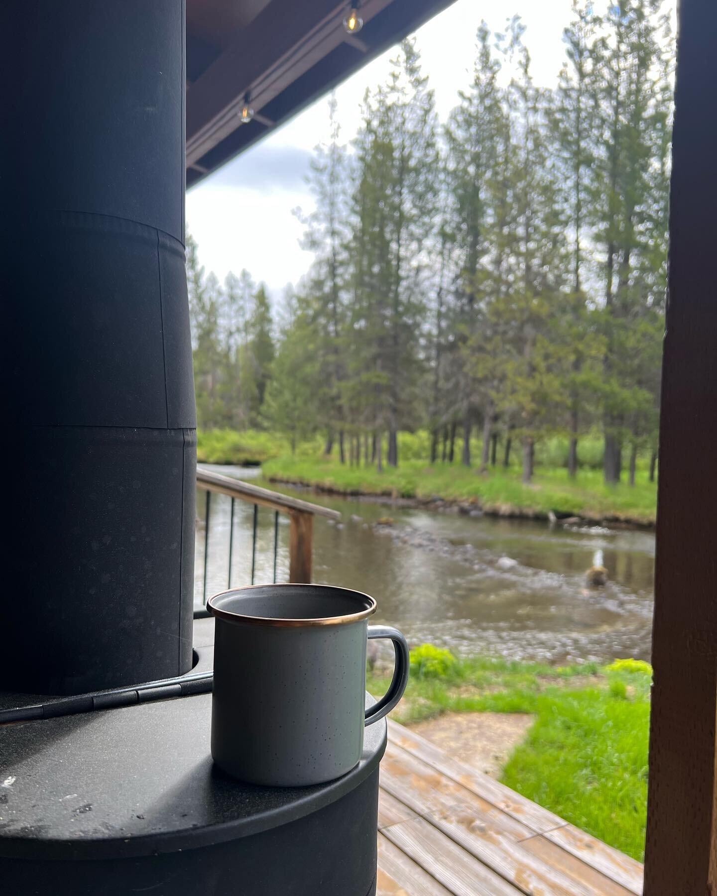 Spring showers are making it green at the Pine Path Cabin
.
.

Weekly rentals in 2022 hosted by&nbsp;@ryndrws
#cabin&nbsp;#cabinlife&nbsp;#cabininthewoods&nbsp;#cabincrew&nbsp;#vacationrental&nbsp;#vacationrentals&nbsp;#oregon&nbsp;#inbend&nbsp;#cres