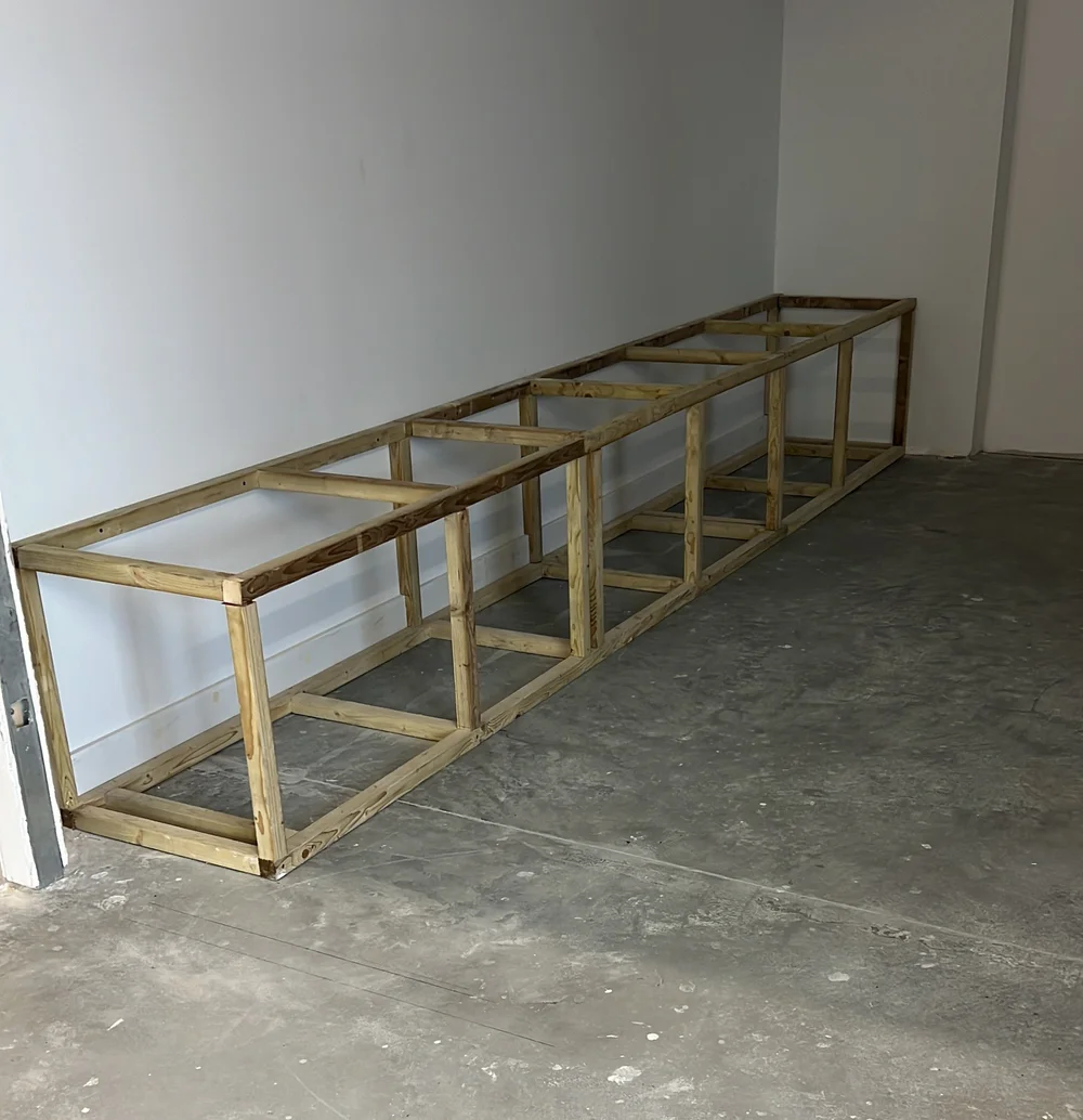 2_BENCH_CONS.JPG
