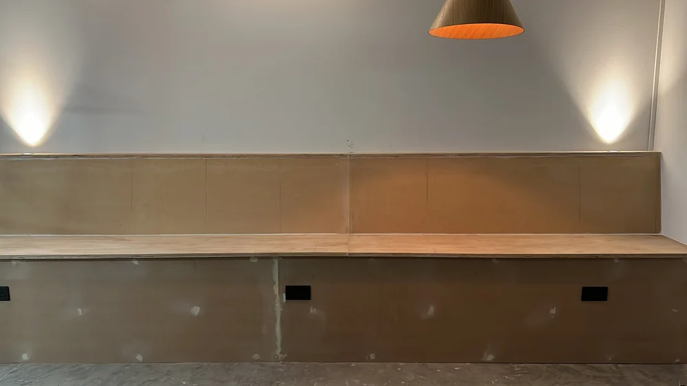 2_BENCH_CONS2.JPG