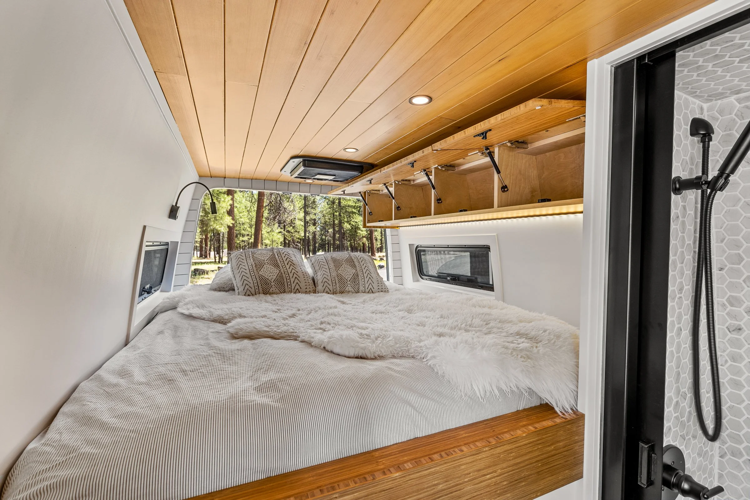 Camper Van LUX-12.jpeg
