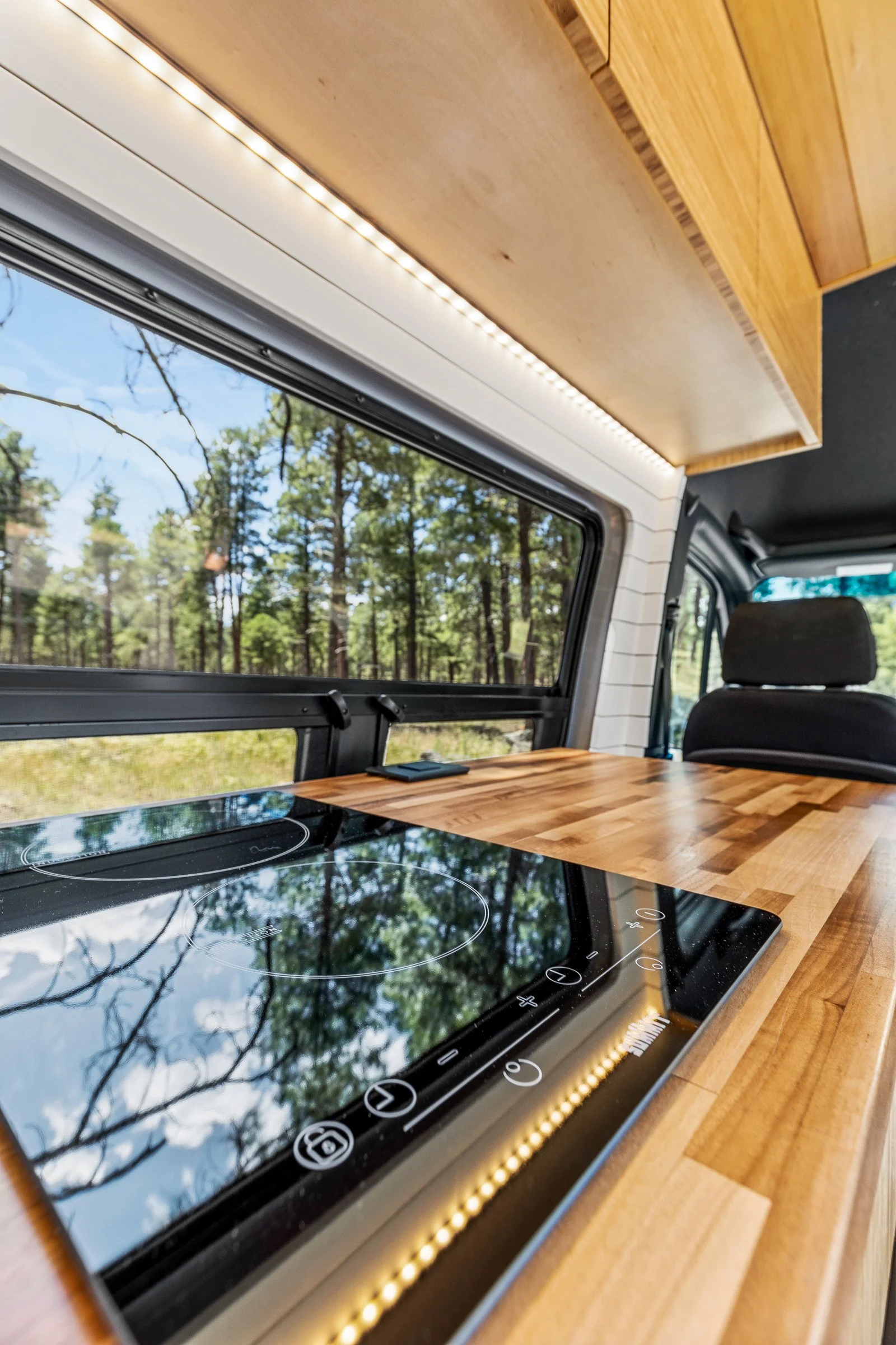 Camper Van LUX-21.jpeg