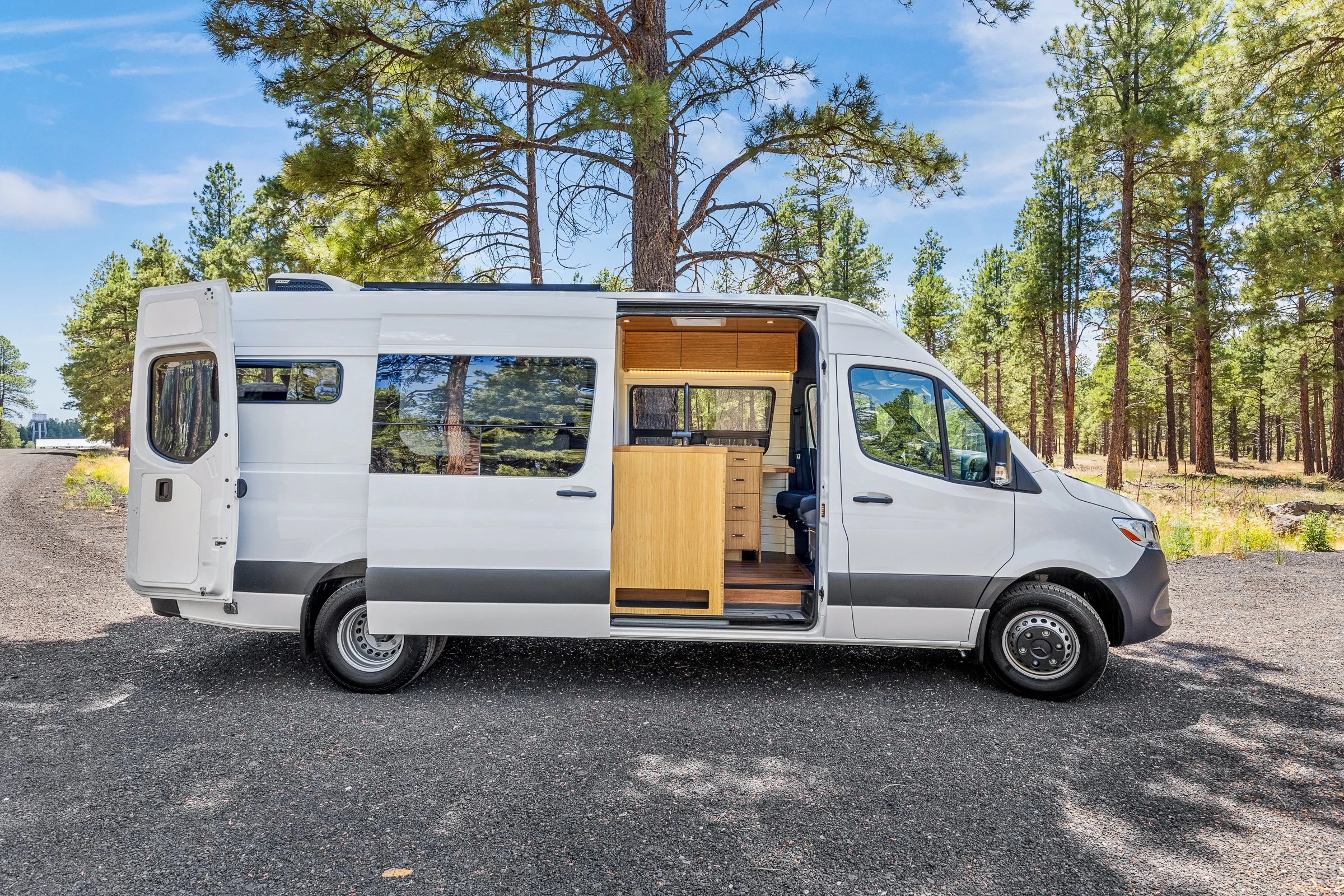 Camper Van LUX-5.jpeg