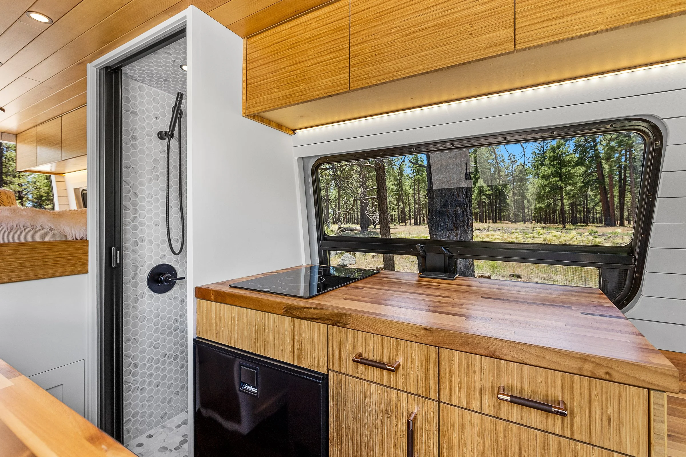 Camper Van LUX-11.jpeg