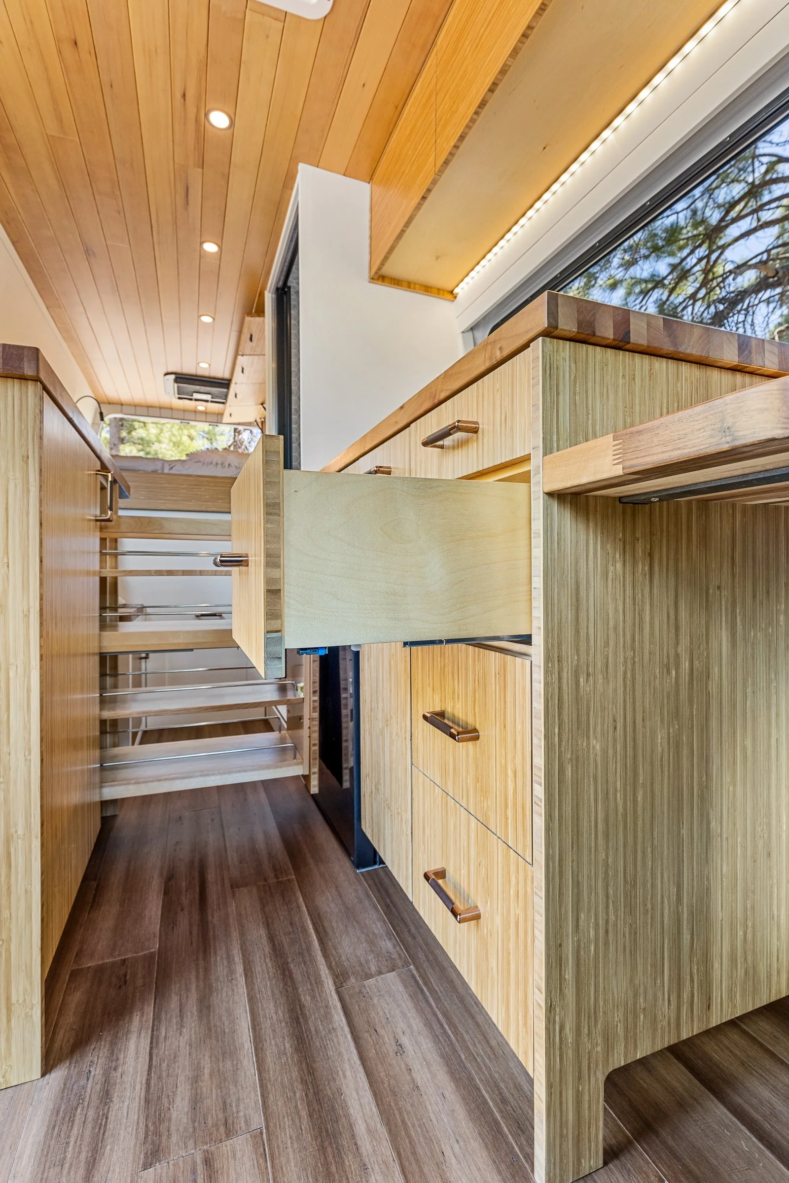 Camper Van LUX-26.jpeg