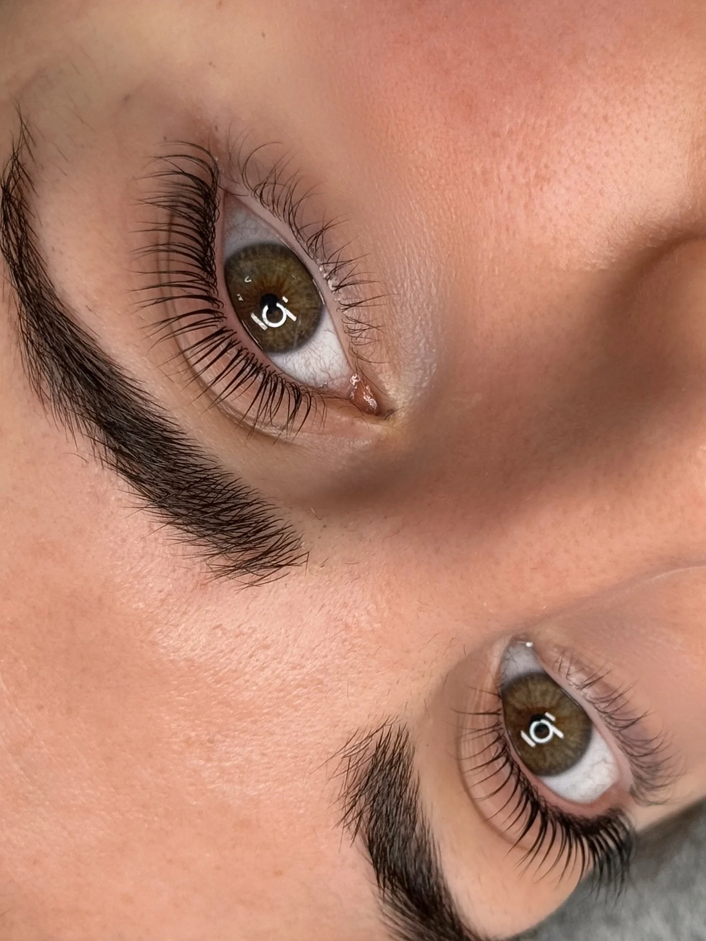 A lash lift is a perfect low maintenance pick me up treatment which last 6-8 weeks! 💗
Therapist: Tayla