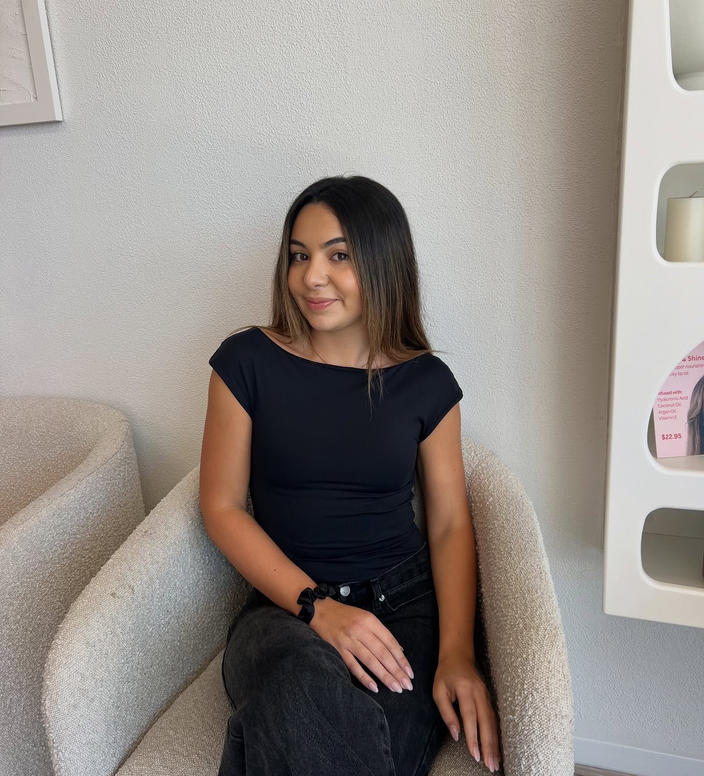 Meet Bella! 👋
The newest face at Beauty &amp; Lash Co.

With over 6 years of experience, Bella is here to help with all your beauty needs, specialising in handmade eyelash extensions.

She&rsquo;s available Thursdays &amp; Saturdays, and we can&rsqu