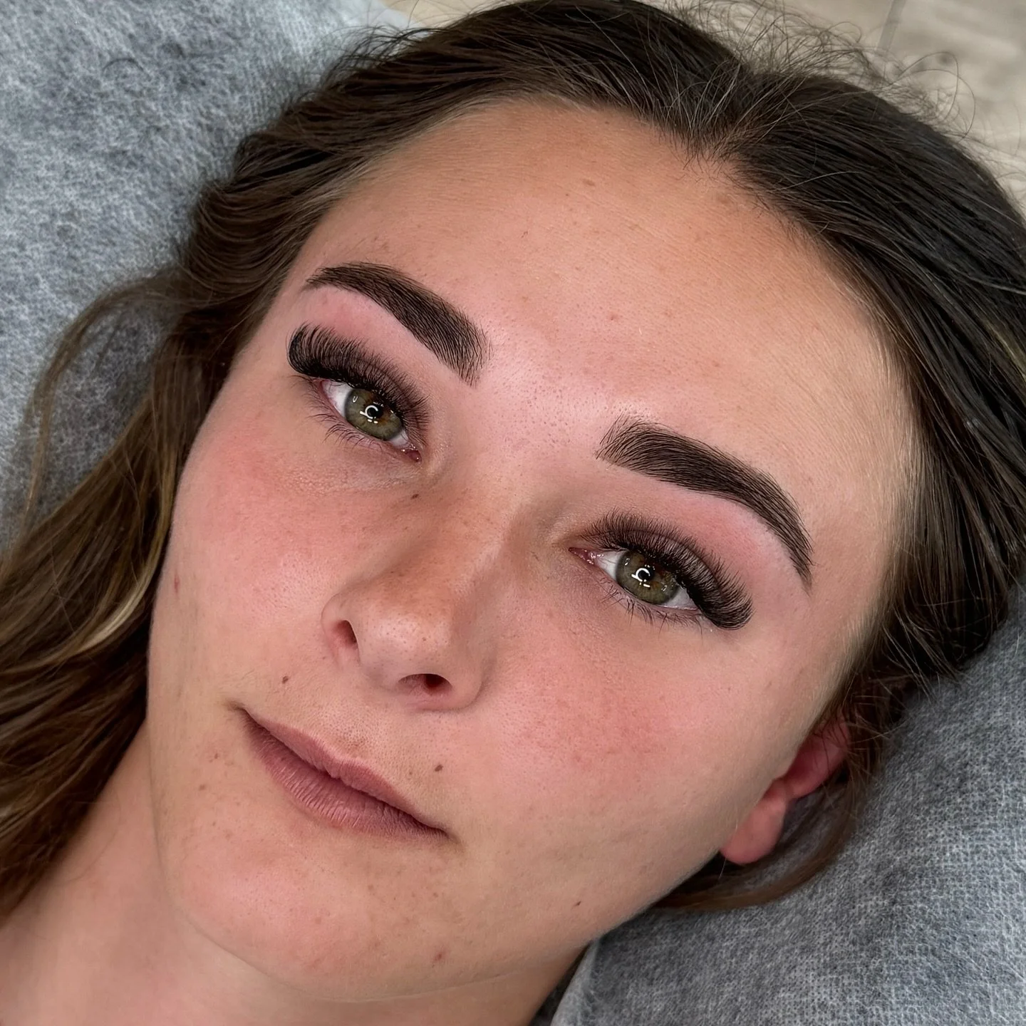 The perfect combo you need this festive season 🔥
Volume lash extensions / brow sculpt + tint
#eyelashextensions #lashextensions #volumelashes #brows #browwaxing