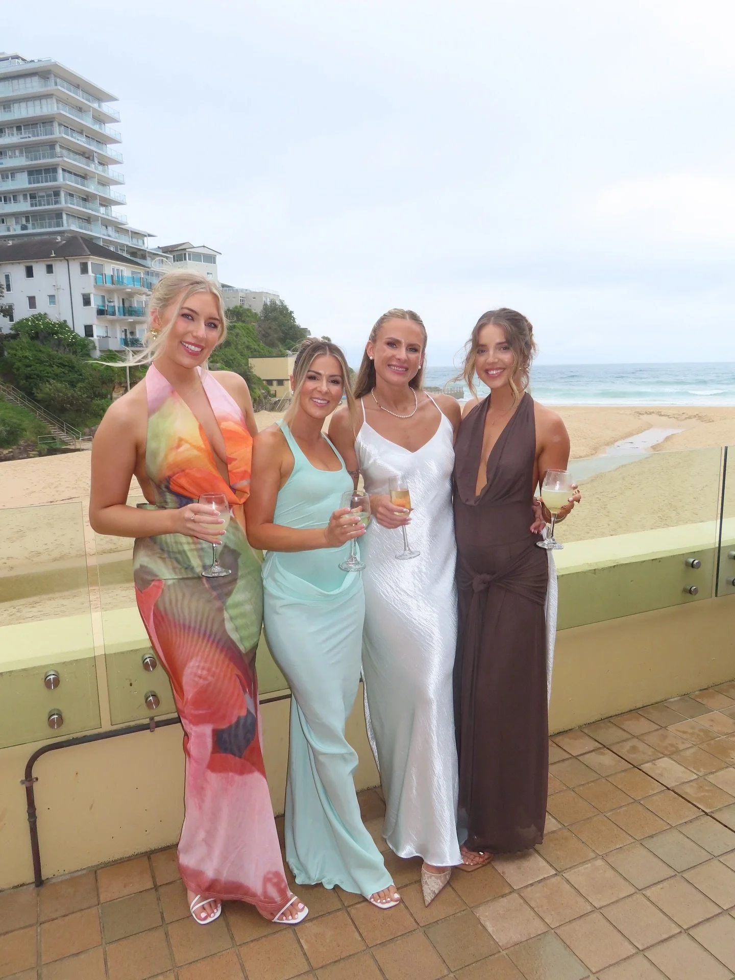 Such a beautiful day celebrating Sami&rsquo;s wedding! 
So grateful for the friendships we&rsquo;ve built through BLC ❤️
Tanned by: @beautyandlash.co of course