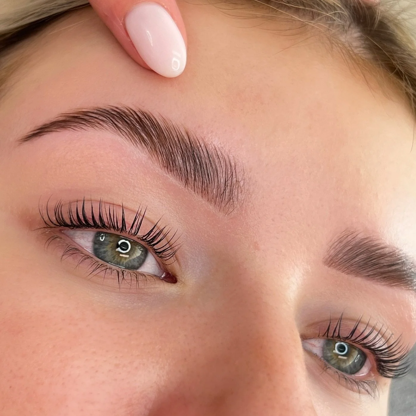 Our most popular combo! 🔥
Lash lift + brow lami 
Therapist: Olivia 
#lashlift #lashes #browlami #browlamination #brows