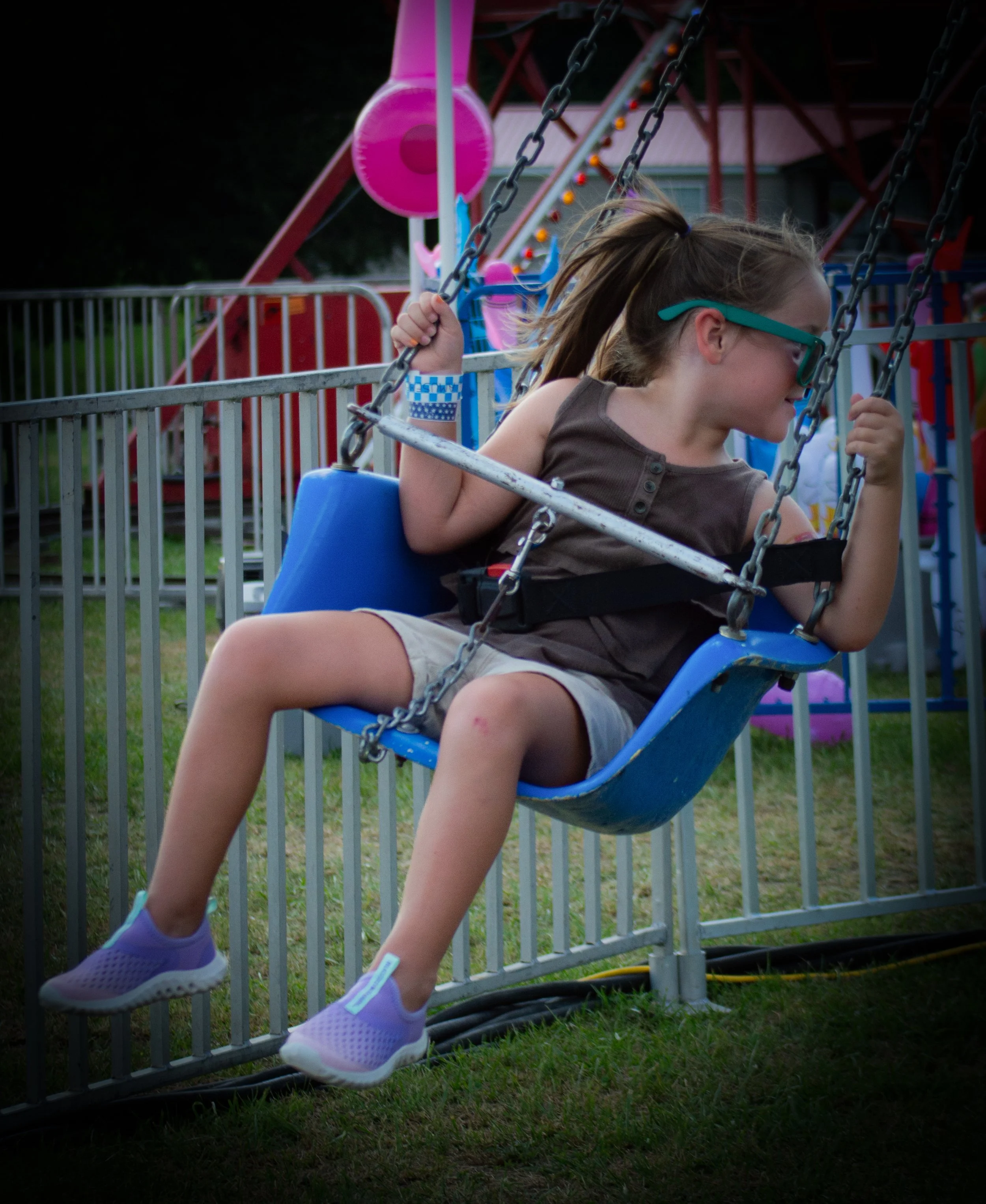 Girl on Swing_0055 .jpg