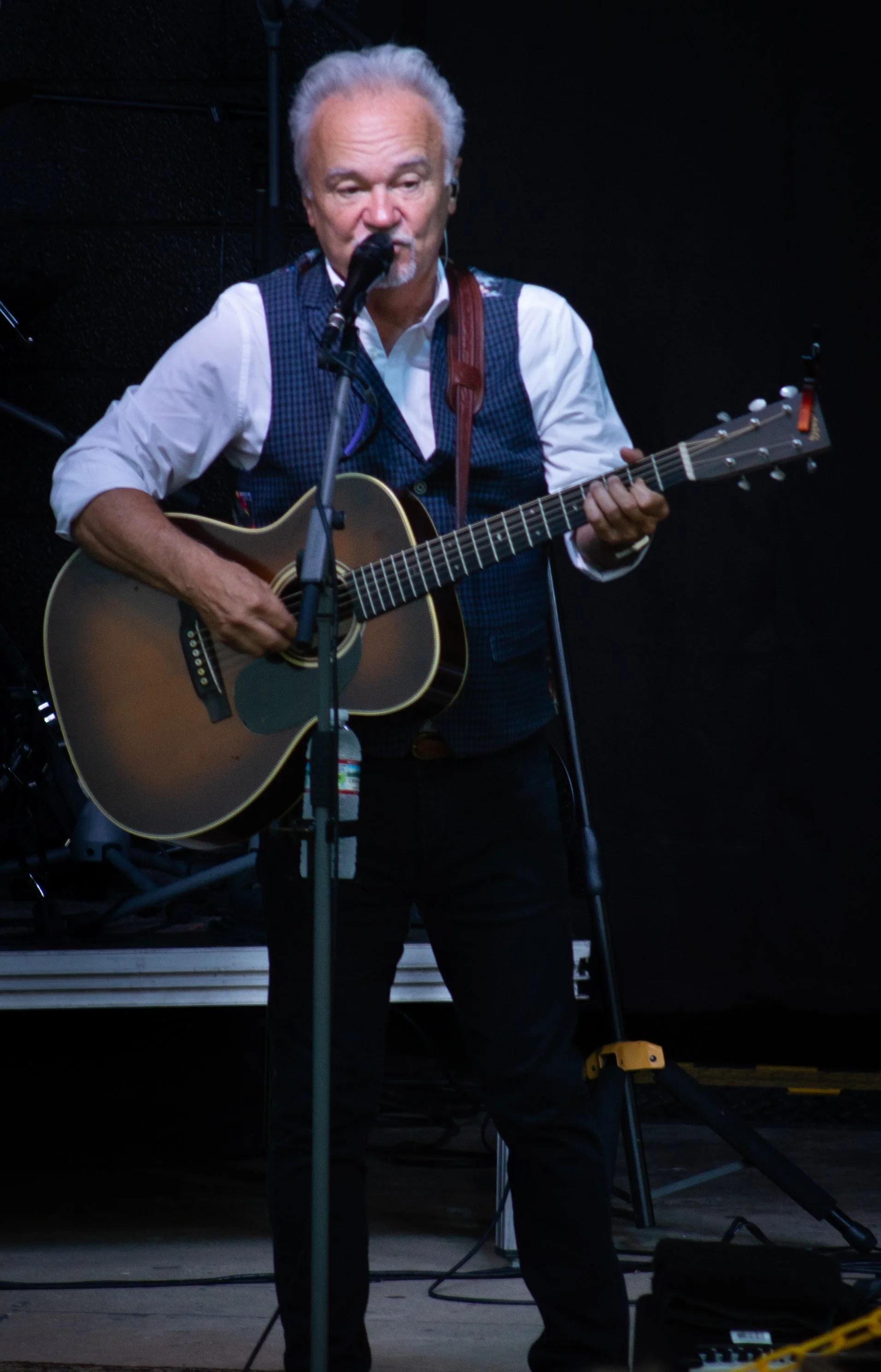 Mr. Fortune Into his Song_0603 .jpg