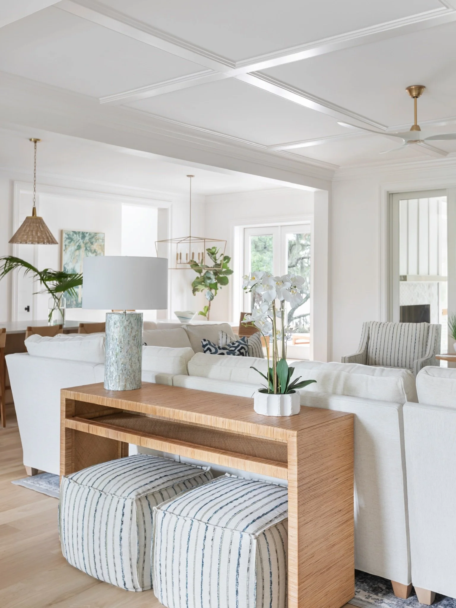 Undoubtedly one of the most used spaces in a home deserves thoughtful design. A large sectional made to hold all members of the family in a space that feels equal parts elevated, inviting, and effortlessly livable

#livingroom #familyroom #sectional 