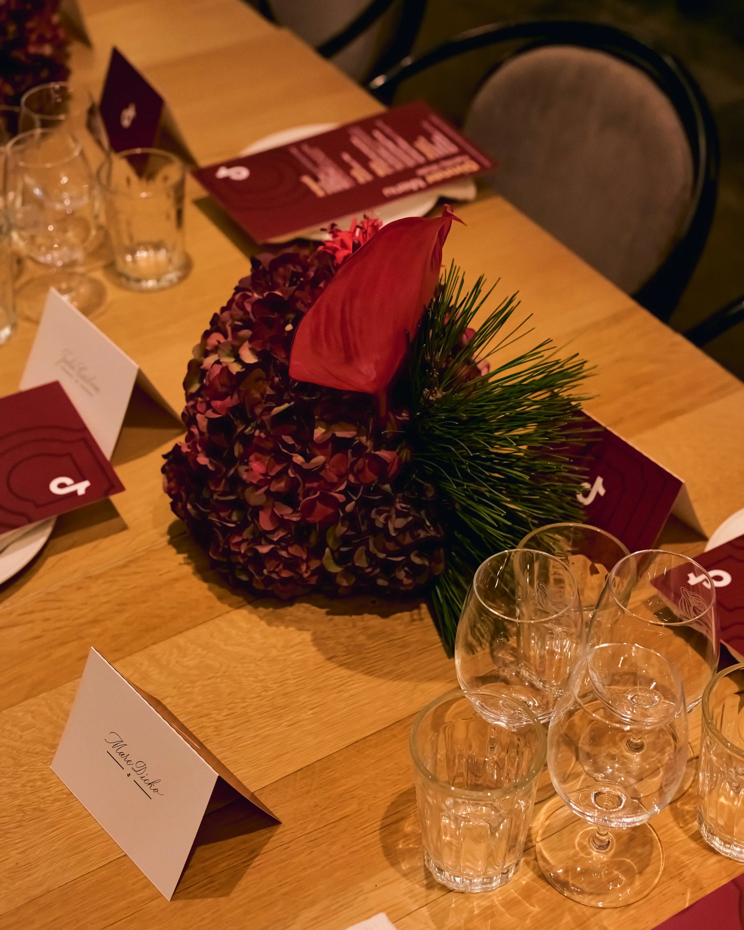 A holiday centerpiece by Asher Fleurs for TIK TOK at GIA GIA