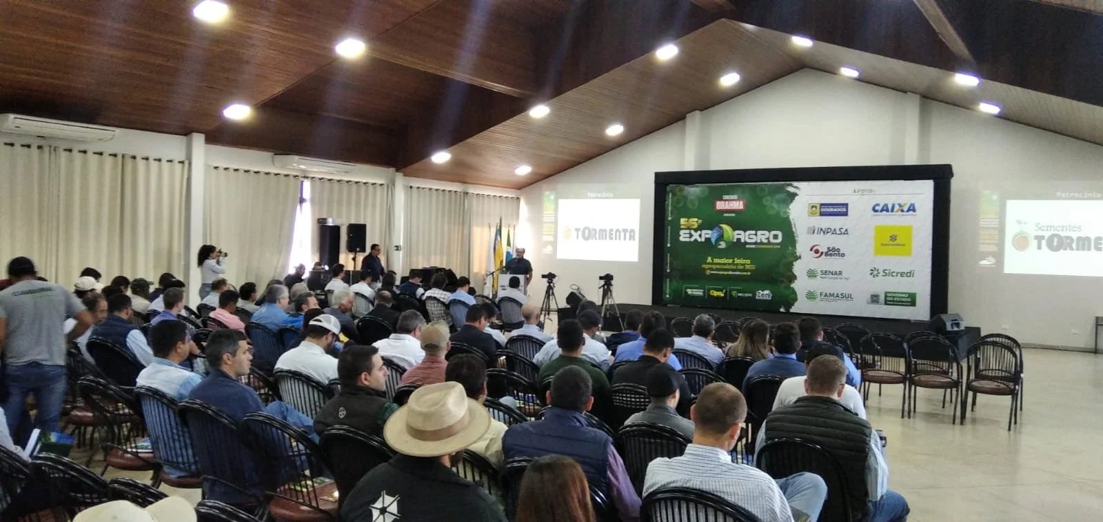 Embrapa debate ‘Sistema Antecipe’ da redução dos riscos climáticos na Expoagro
