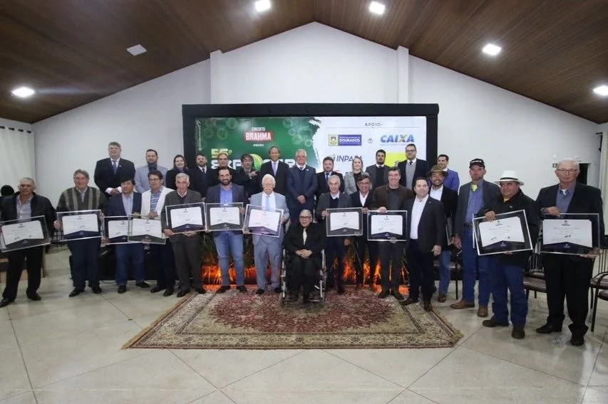 Na Expoagro, vereadores entregam honrarias a personalidades do agronegócio